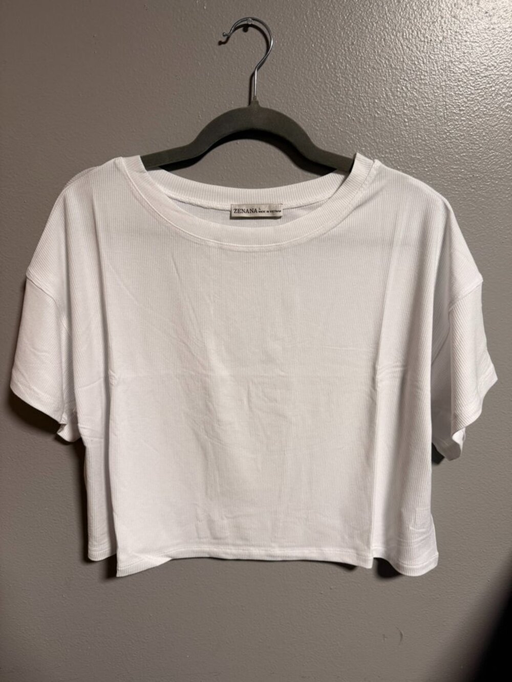 NIP Zenana White Cropped Tee Size S, M, L Soft Everyday Basic